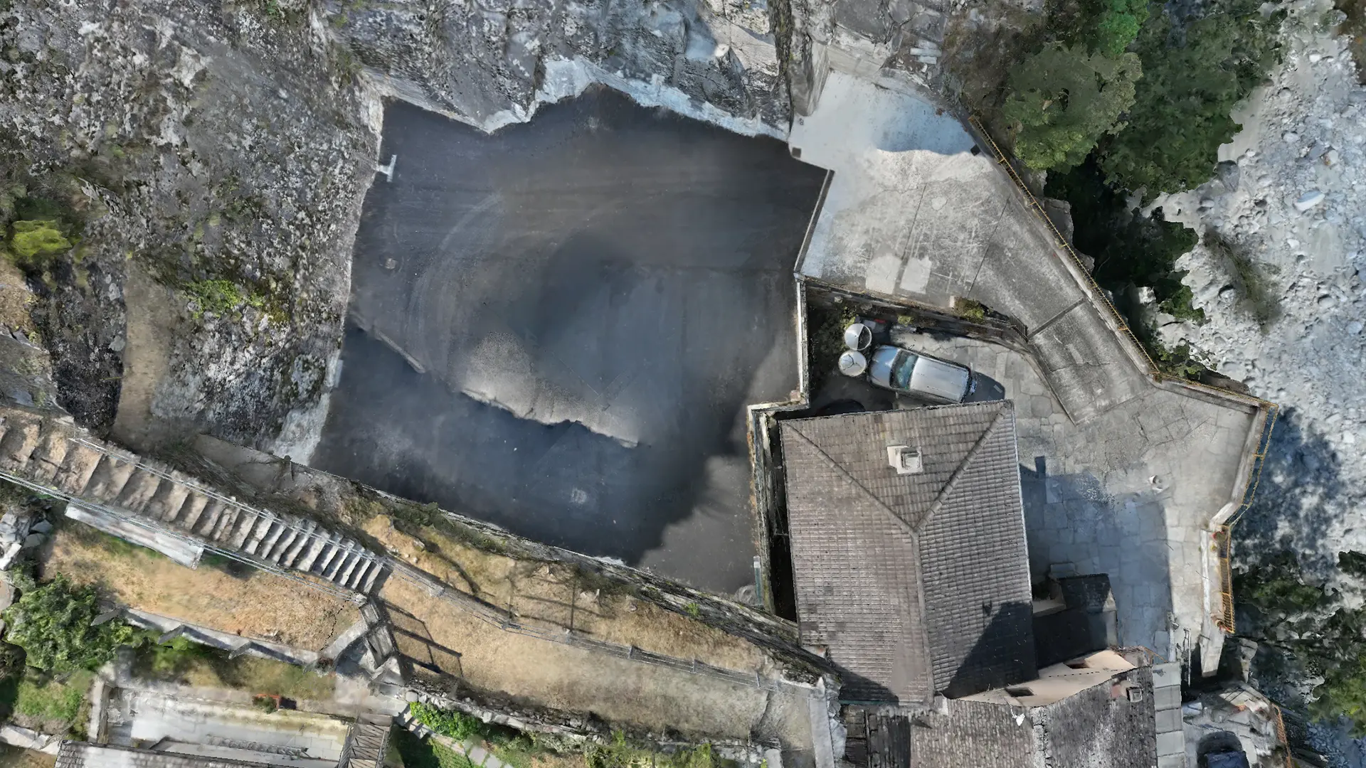 CAR PARK